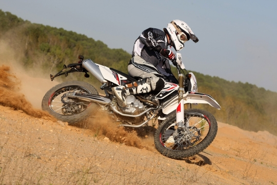 Motos 125 Haute Savoie Rieju